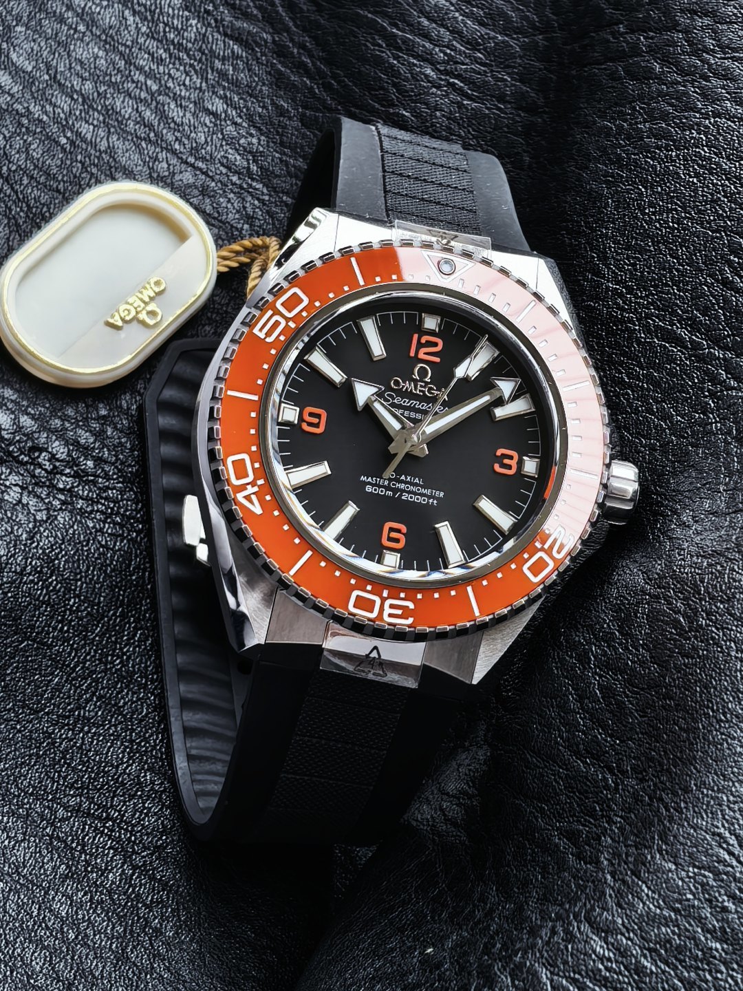 OMEGA オメガ シーマスター 腕時計 メンズ 自動巻き 機械式 42mm オレンジ ブラック - 画像 3