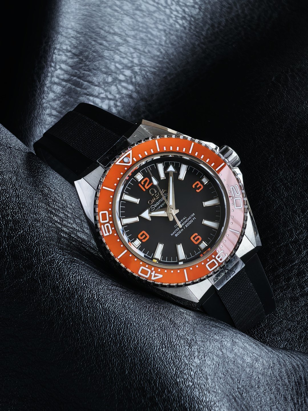 OMEGA オメガ シーマスター 腕時計 メンズ 自動巻き 機械式 42mm オレンジ ブラック - 画像 4