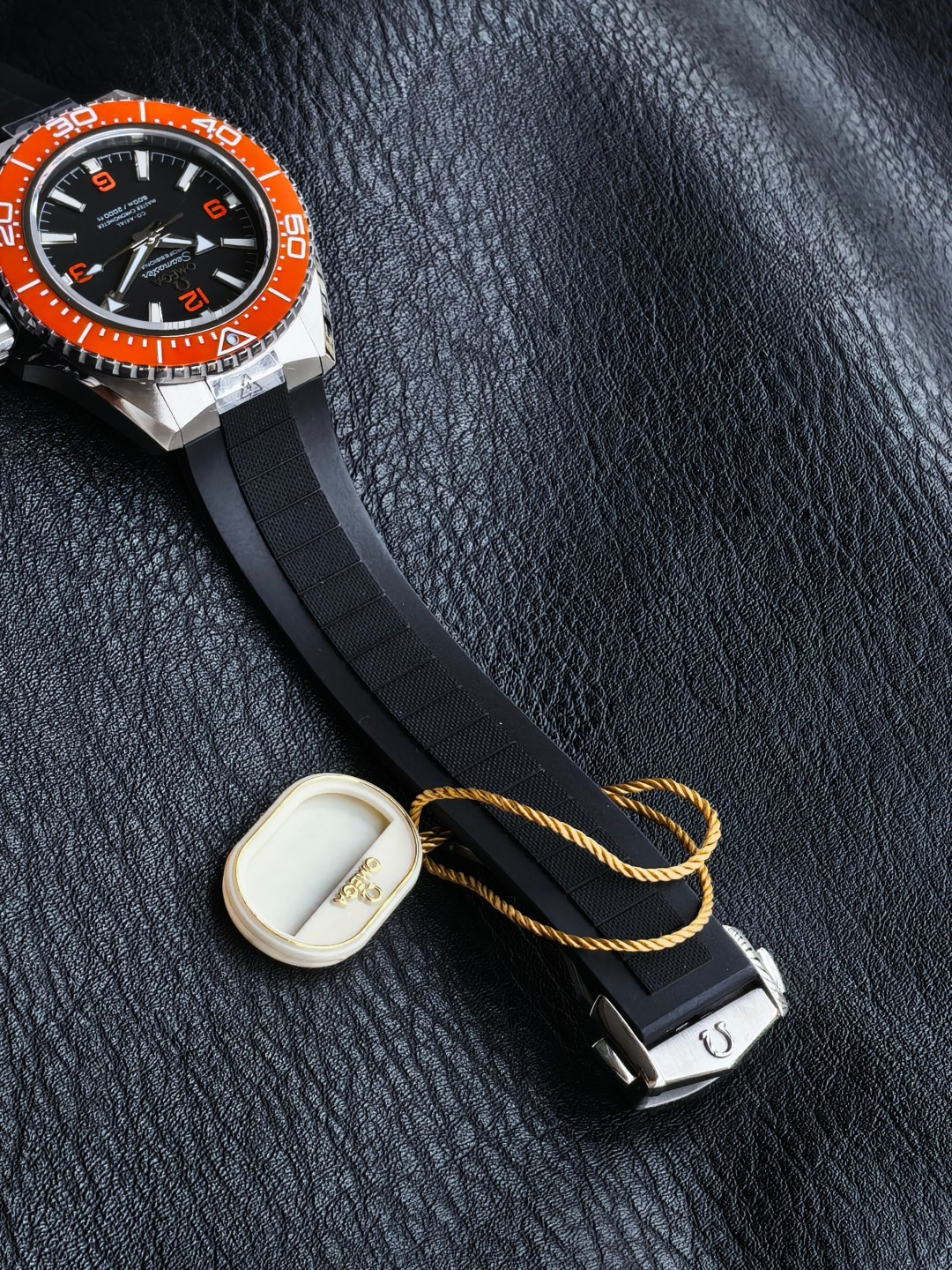 OMEGA オメガ シーマスター 腕時計 メンズ 自動巻き 機械式 42mm オレンジ ブラック - 画像 8
