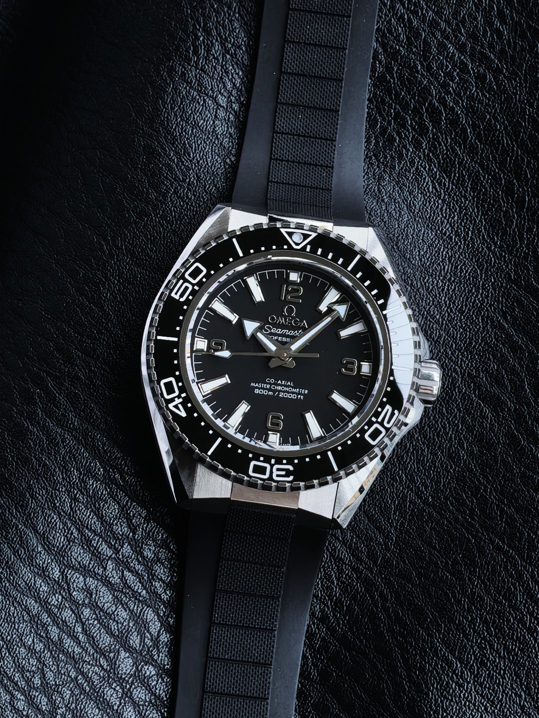 OMEGA オメガ シーマスター 腕時計 メンズ 自動巻き 機械式 42mm ブラック リューズガード 600m防水 全3色 - 画像 2