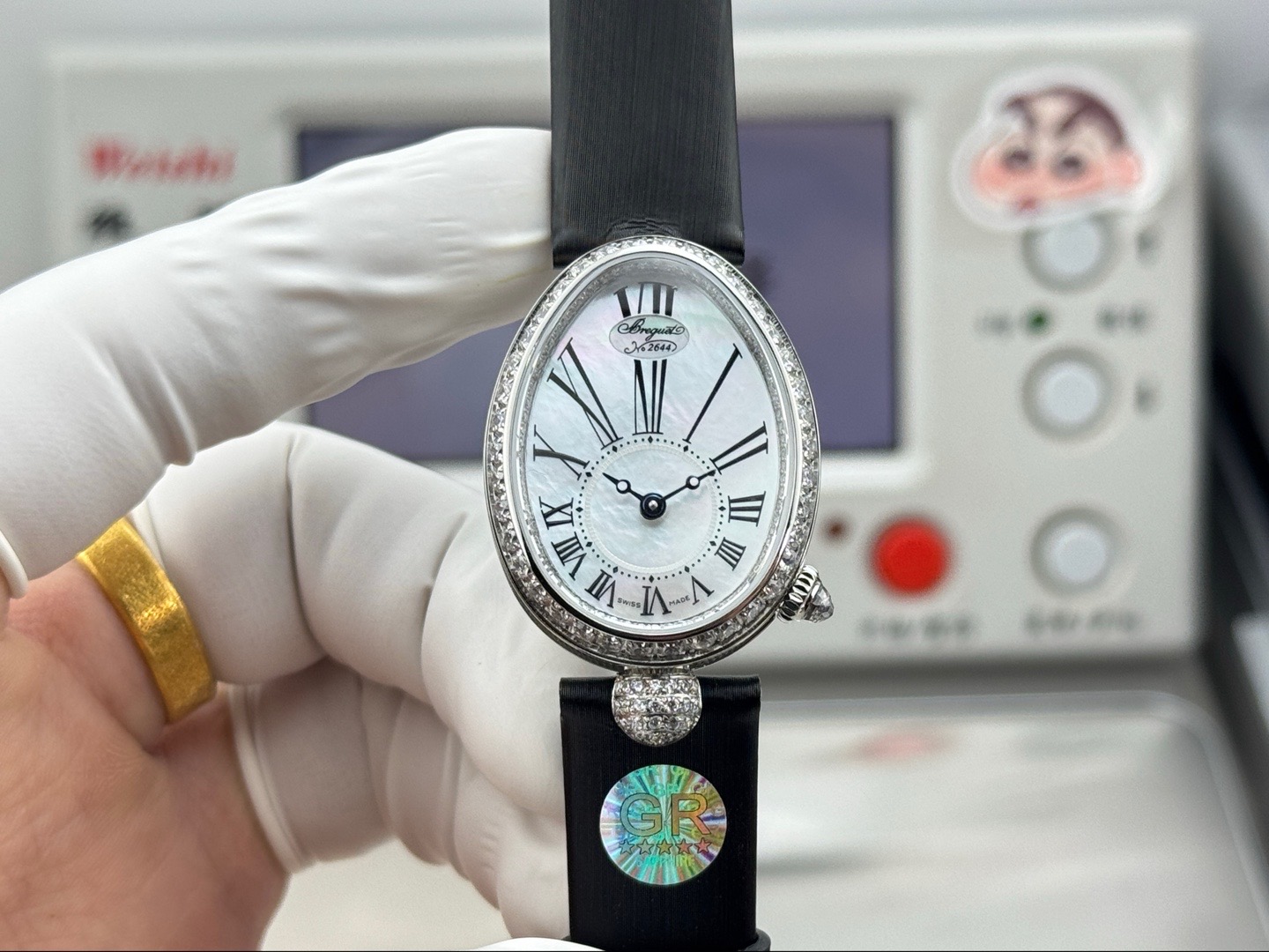 BREGUET ブルジェ エルゴノミクス レディース 腕時計 オーバル型 パール文字盤 ブラック - 画像 1
