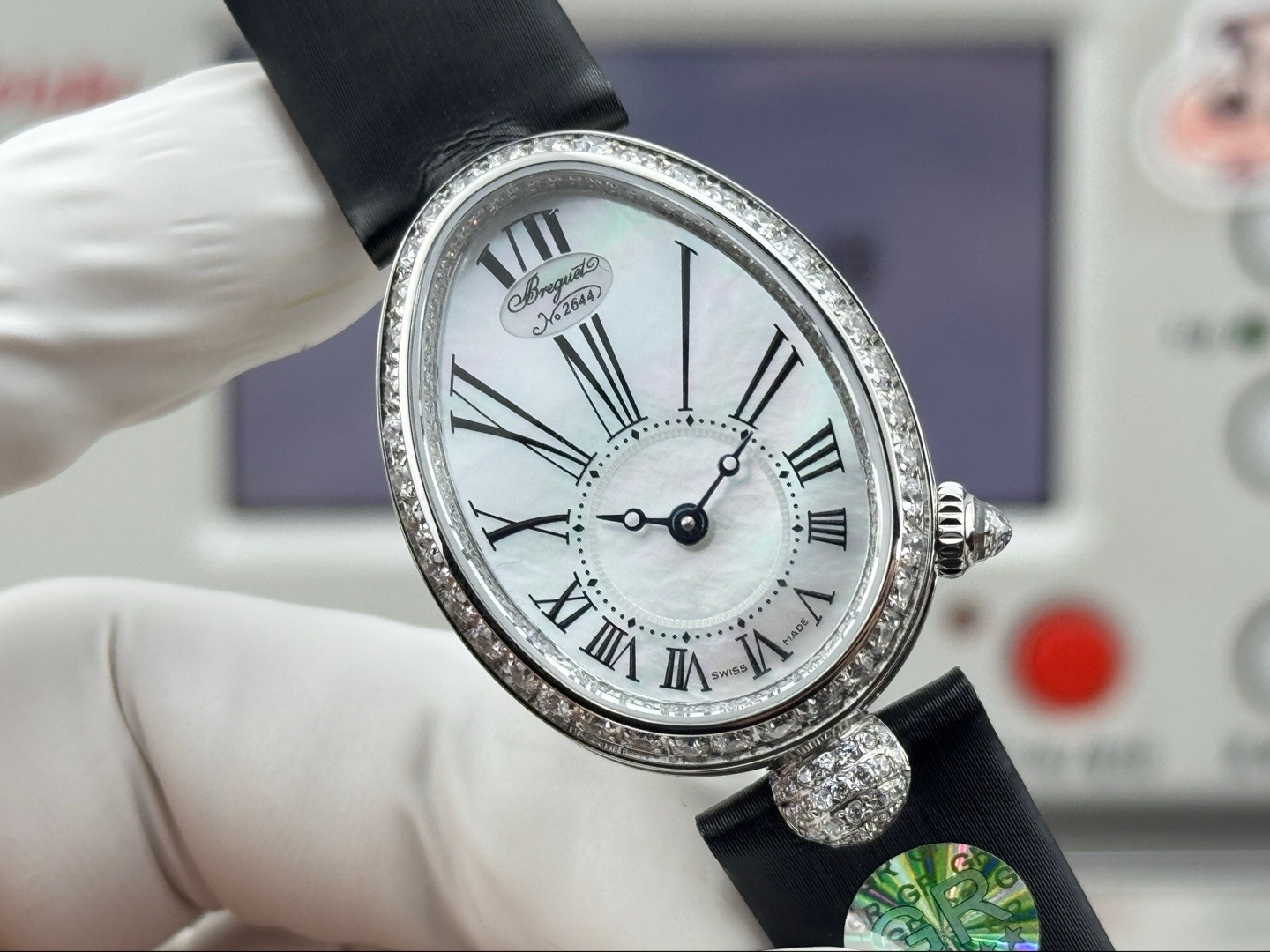 BREGUET ブルジェ エルゴノミクス レディース 腕時計 オーバル型 パール文字盤 ブラック - 画像 4