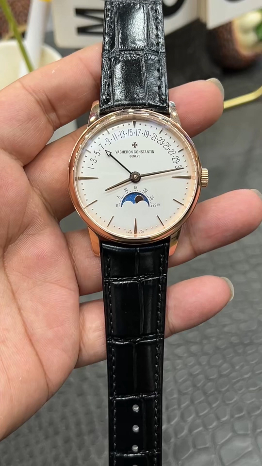 VACHERON CONSTANTIN ヴァシュロンコンスタンタン 腕時計 メンズ 自動巻き 月相表示 42.5mm ブラック