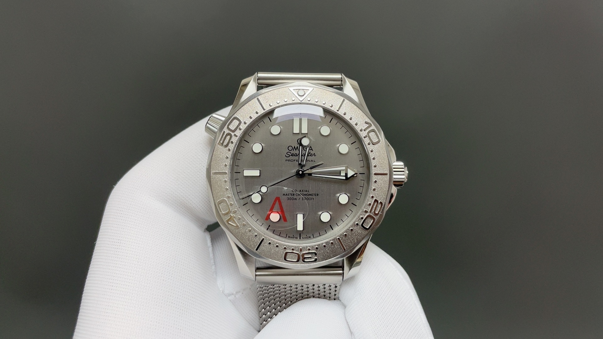 OMEGA オメガ シーマスター 腕時計 メンズ 自動巻き 機械式 42mm メッシュベルト グレー