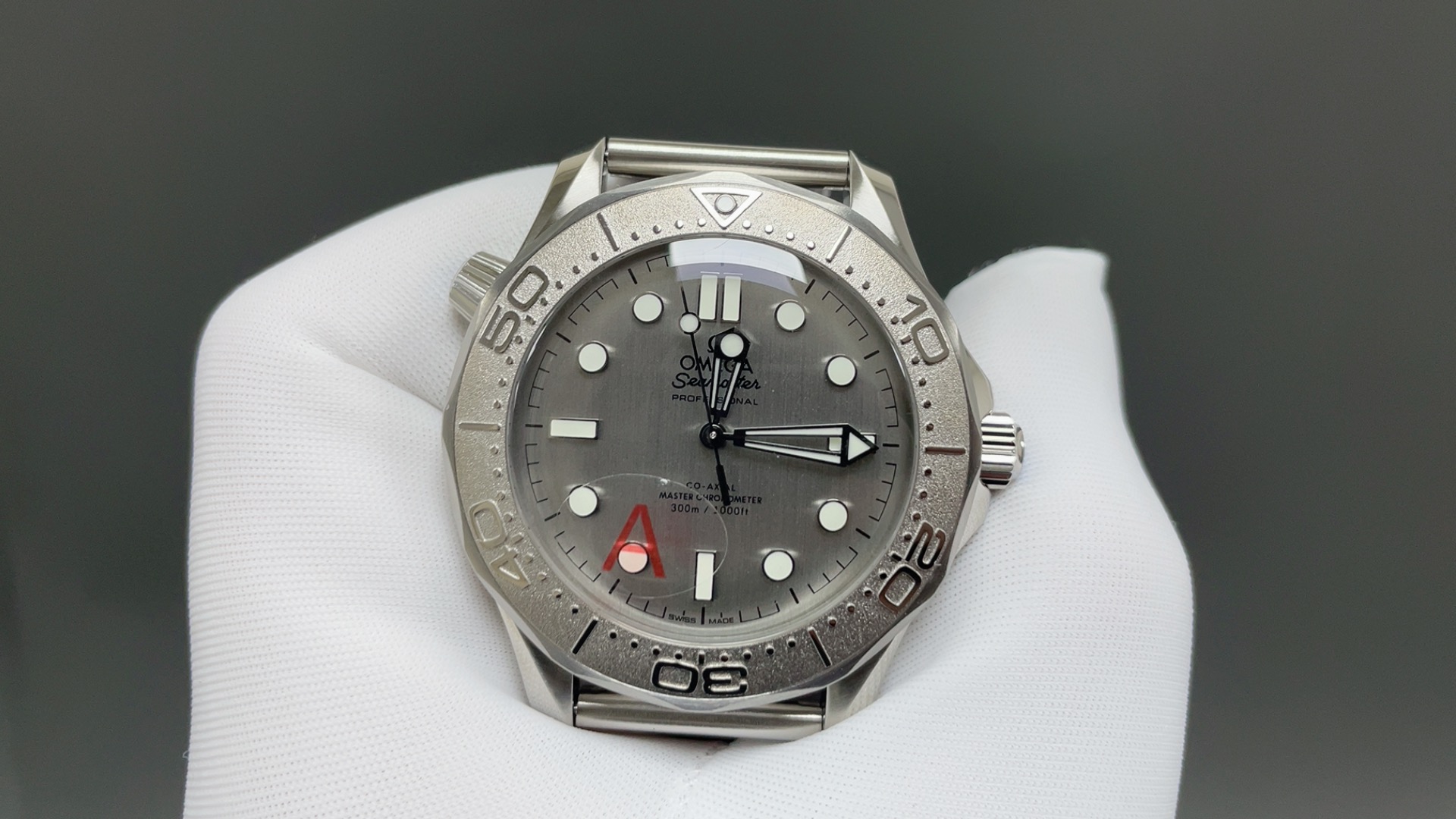 OMEGA オメガ シーマスター 腕時計 メンズ 自動巻き 機械式 42mm メッシュベルト グレー - 画像 3