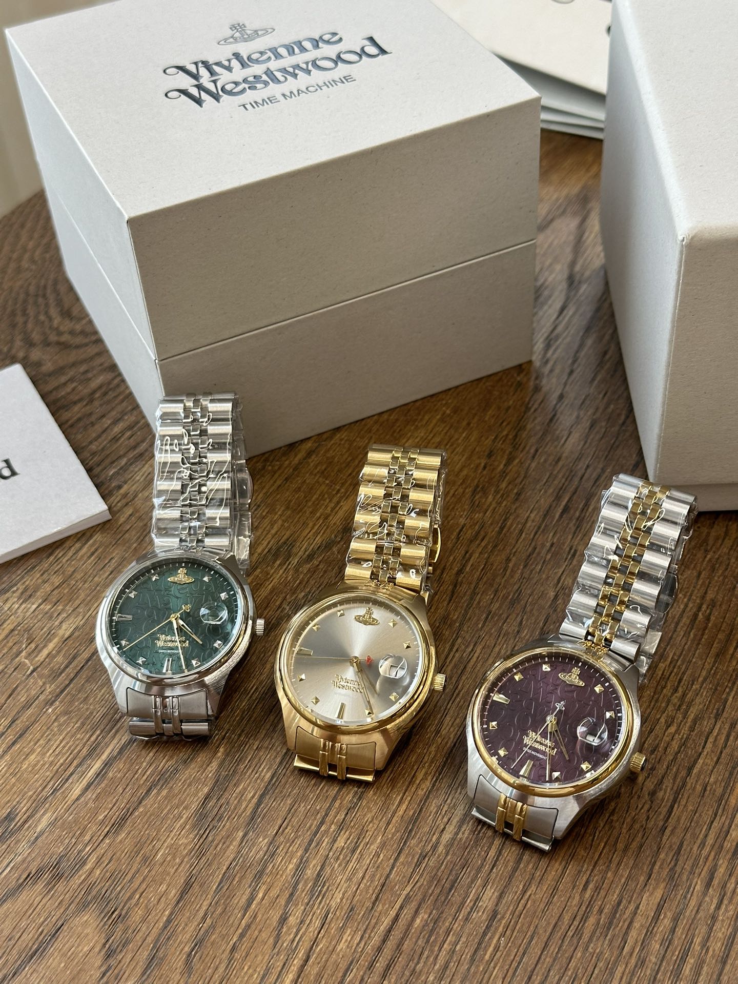 Vivienne Westwood ヴィヴィアンウエストウッド 腕時計 レディース シルバー ブラック ホワイト 37mm イギリス限定 - 画像 9