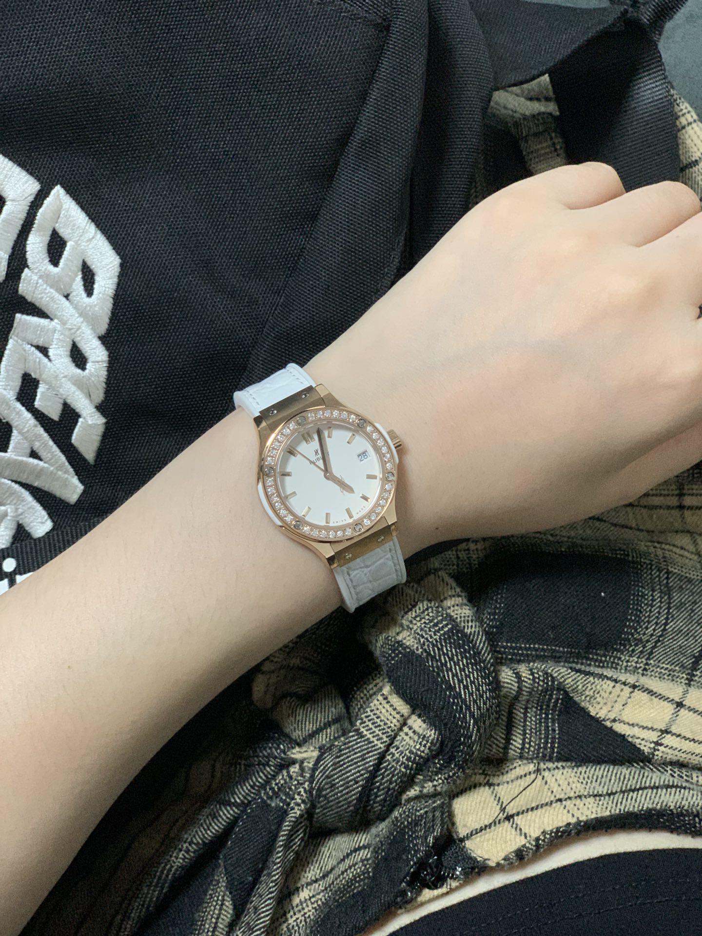 HUBLOT ハブロット 腕時計 レディース ローズゴールド ダイヤモンド クオーツ 全2色 - 画像 4