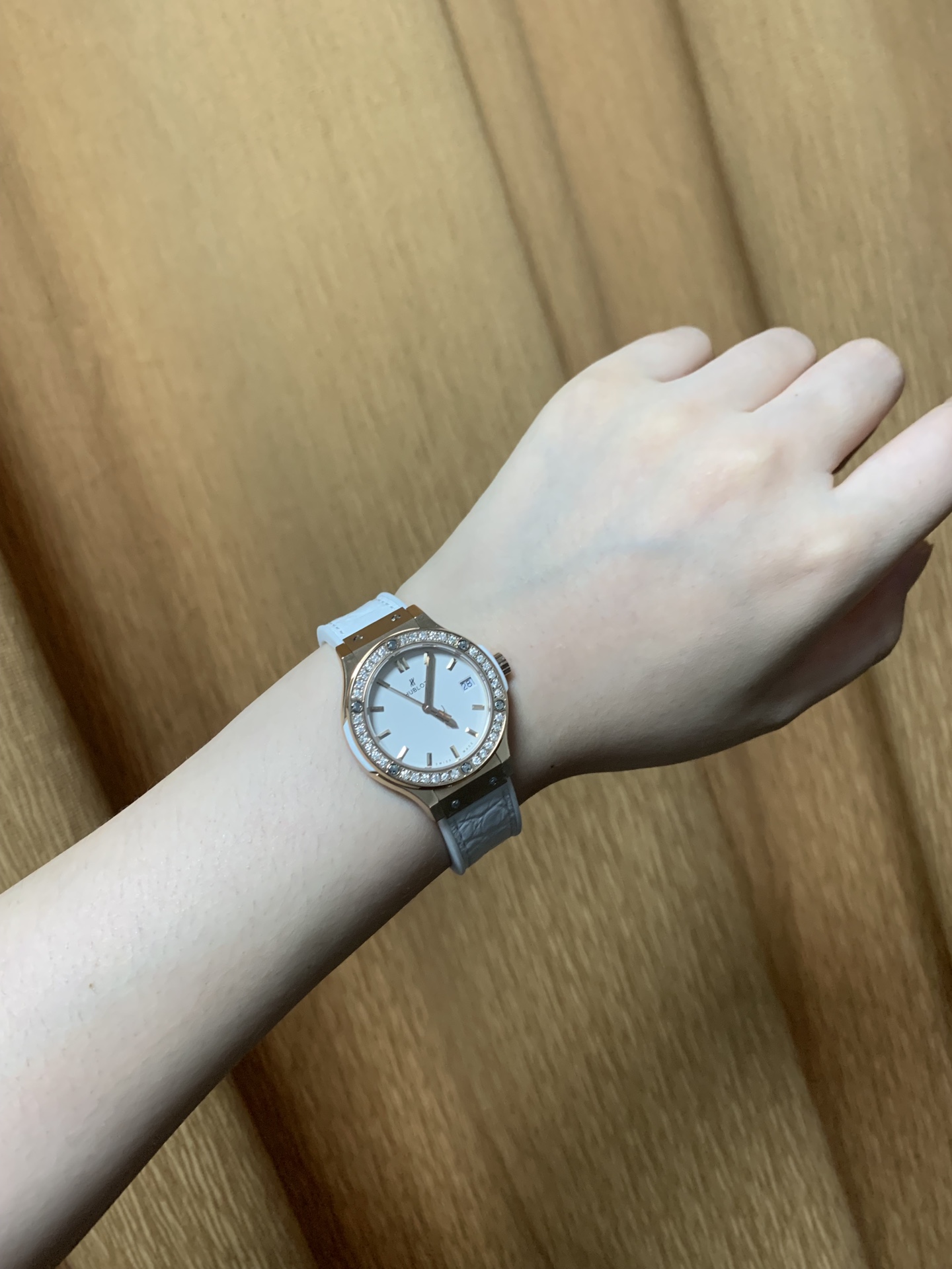 HUBLOT ハブロット 腕時計 レディース ローズゴールド ダイヤモンド クオーツ 全2色 - 画像 9
