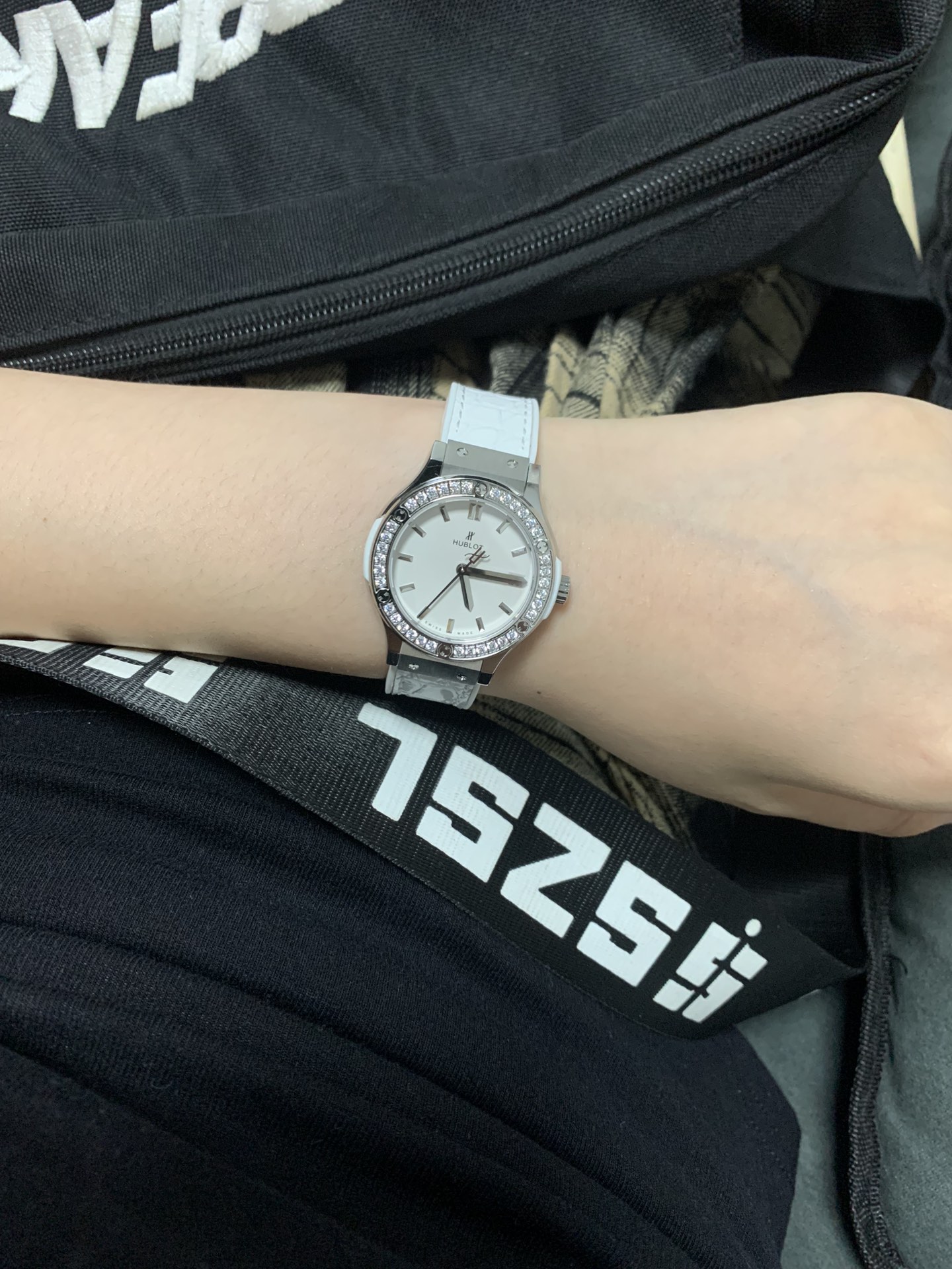 HUBLOT ハブロット 腕時計 レディース シースルーベルト 高級感 シルバー ブラック - 画像 8