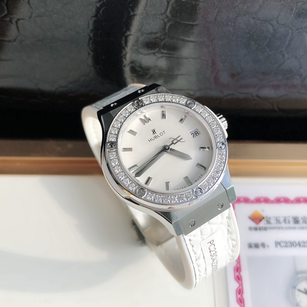 HUBLOT ユビキット タイプ4 腕時計 レディース ダイヤモンド ホワイト ブラック - 画像 4