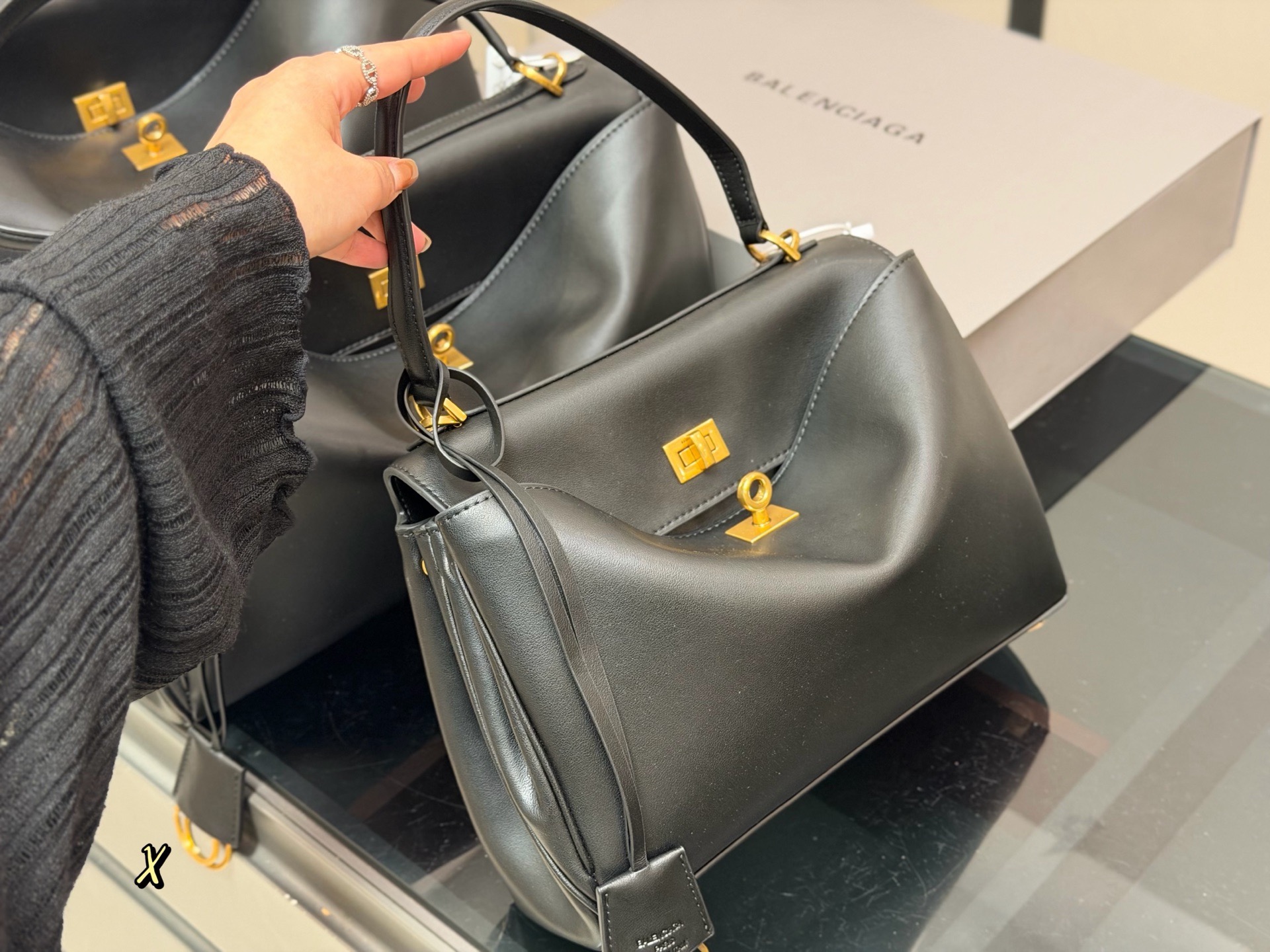 バレンシアガ　ウィメンズ　Rodeo　ロデオ　スモール /ミディアム　Balenciaga　ハンドバッグ　レディース　バッグ　チャーム付き　ゴールド金具 - 画像 2