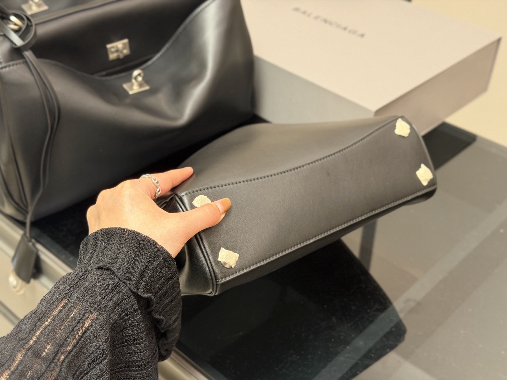 バレンシアガ　ウィメンズ　Rodeo　ロデオ　シルバー金具　Balenciaga　ハンドバッグ　レディース　バッグ　チャーム付き - 画像 7