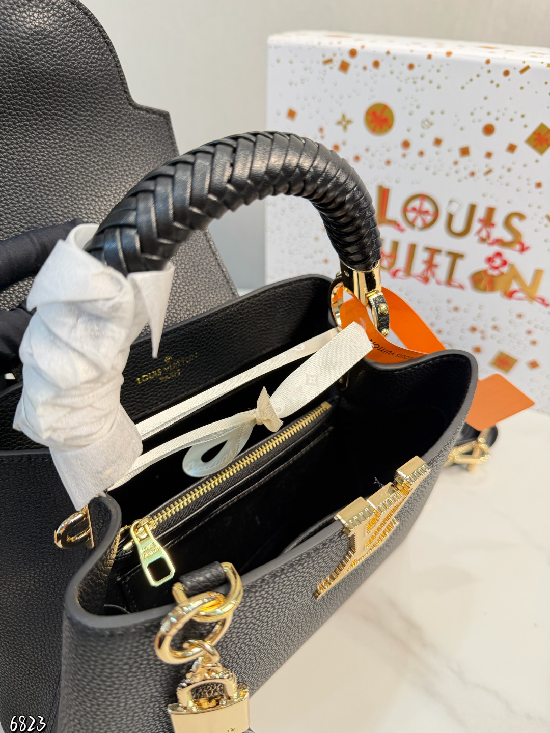 Louis Vuitton カプシーヌ MINI/BB　ルイヴィトン CAPUCINES MINI/BB　レザー　ショルダーバッグ　ハンドバッグ　レディースバッグ　6色 - 画像 13
