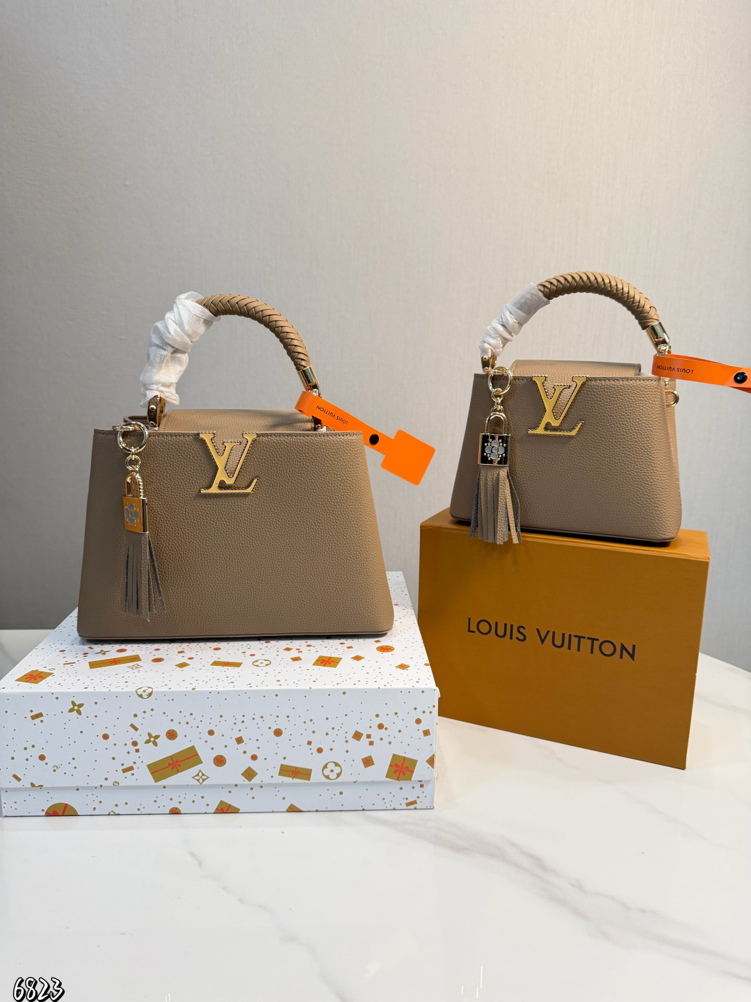 Louis Vuitton カプシーヌ MINI/BB ルイヴィトン CAPUCINES MINI/BB レザー ショルダーバッグ ハンドバッグ レディースバッグ 6色 - 画像 4