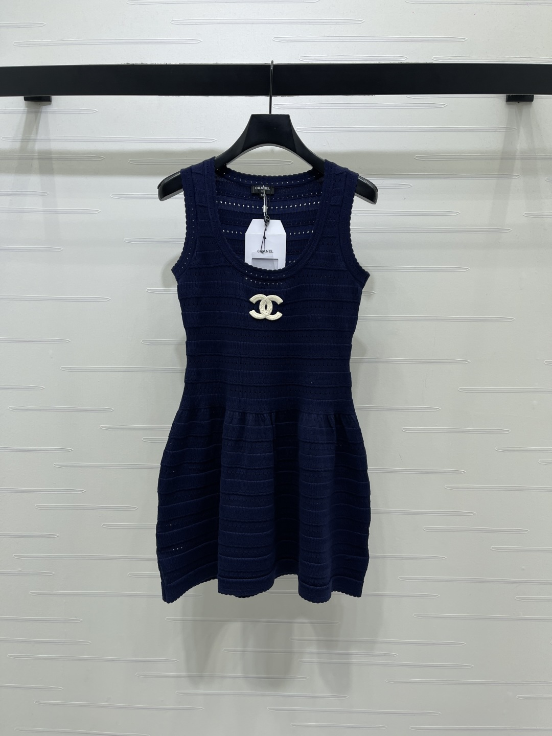CHANEL シャネル ノースリーブワンピース レディース ニット デザインロゴ シルバー ブラック 全3色