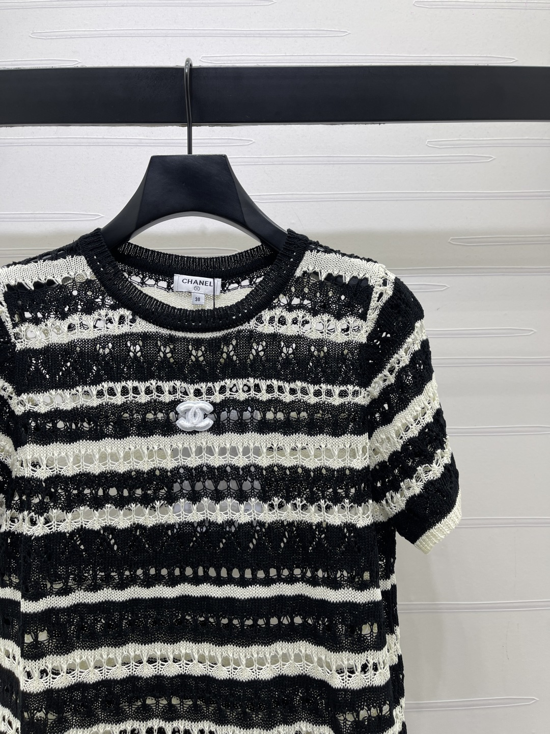 CHANEL シャネル ニット Tシャツ レディース ロング丈 デザイン ブラック ホワイト - 画像 2