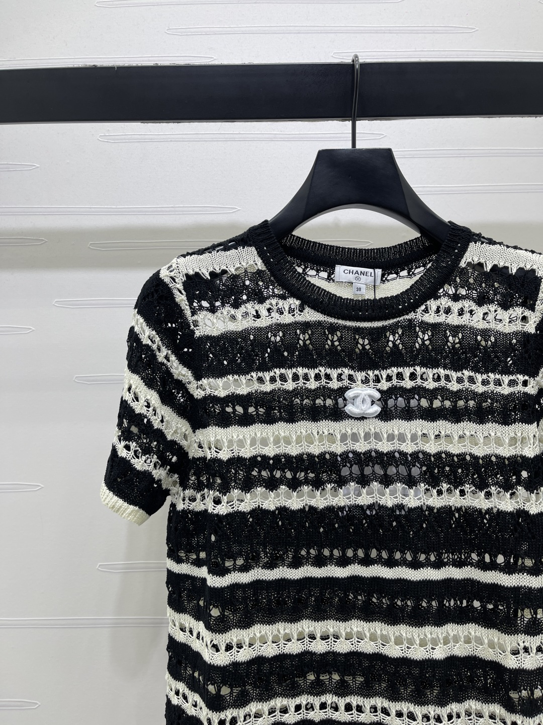 CHANEL シャネル ニット Tシャツ レディース ロング丈 デザイン ブラック ホワイト - 画像 3