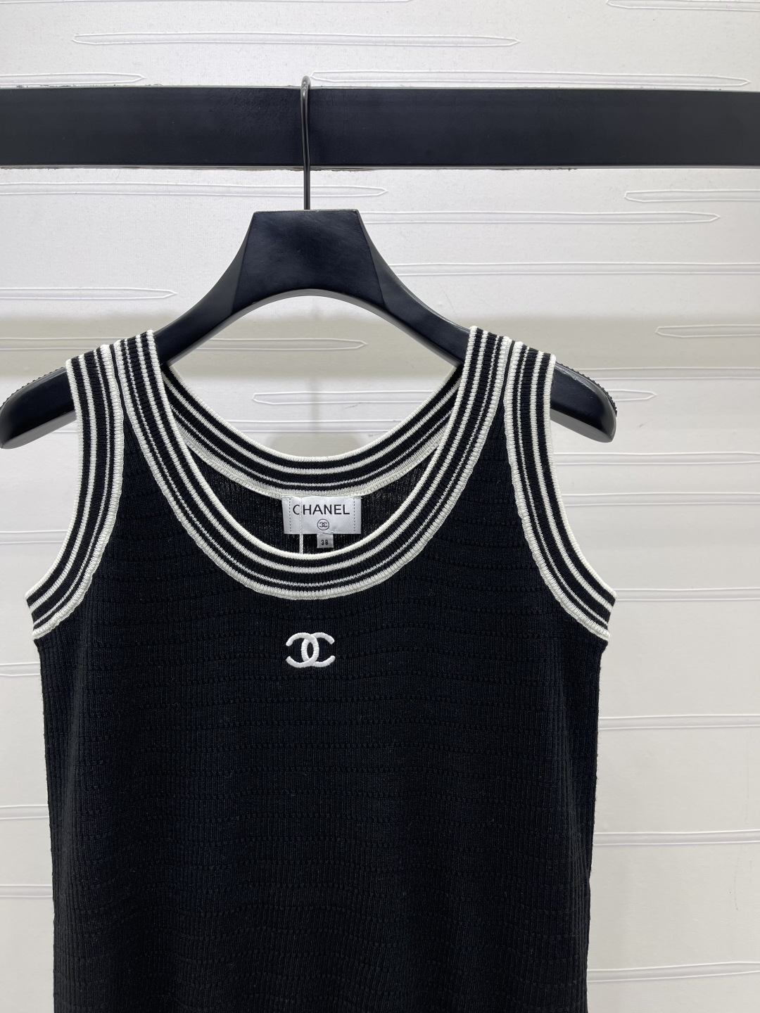 CHANEL シャネル ニット サイドリブ ロゴ刺繍 ブラック ホワイト - 画像 2