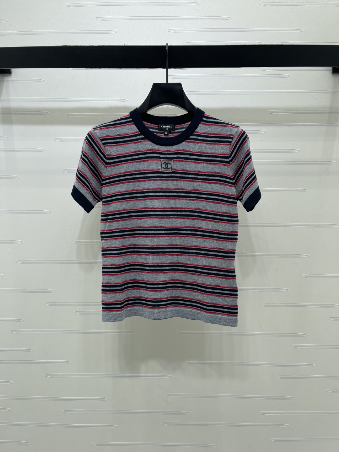 CHANEL シャネル ニット Tシャツ メンズ シルエット 生地感 レースアップ ロゴ ブラック レッド グレー