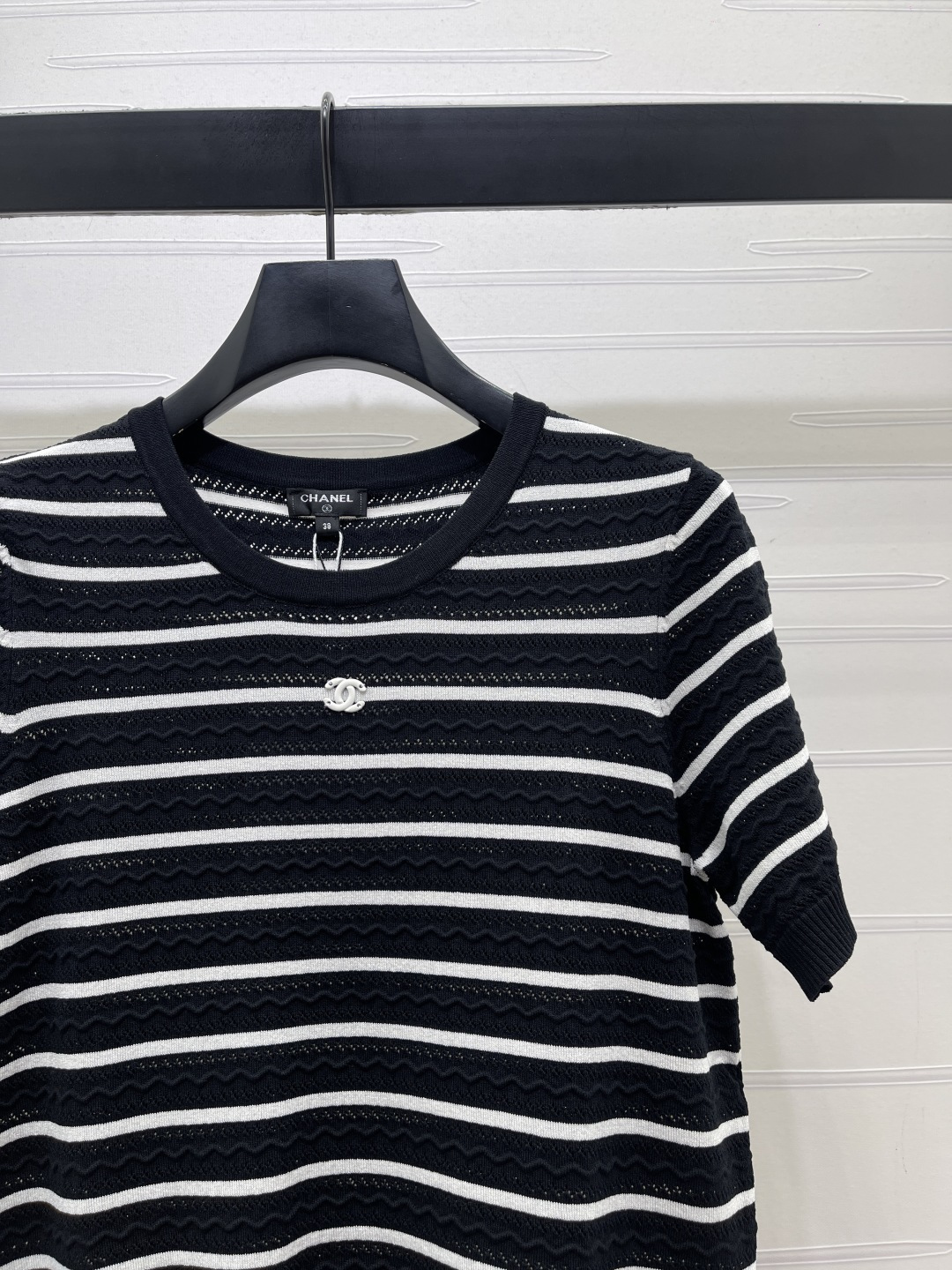 CHANEL シャネル ニット Tシャツ レディース ロング丈 リブ デザイン ブラック ホワイト - 画像 2