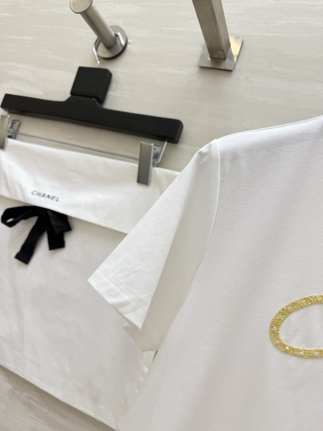 CHANEL シャネル Tシャツ レディース ロゴ刺繍 丸首 白 - 画像 4