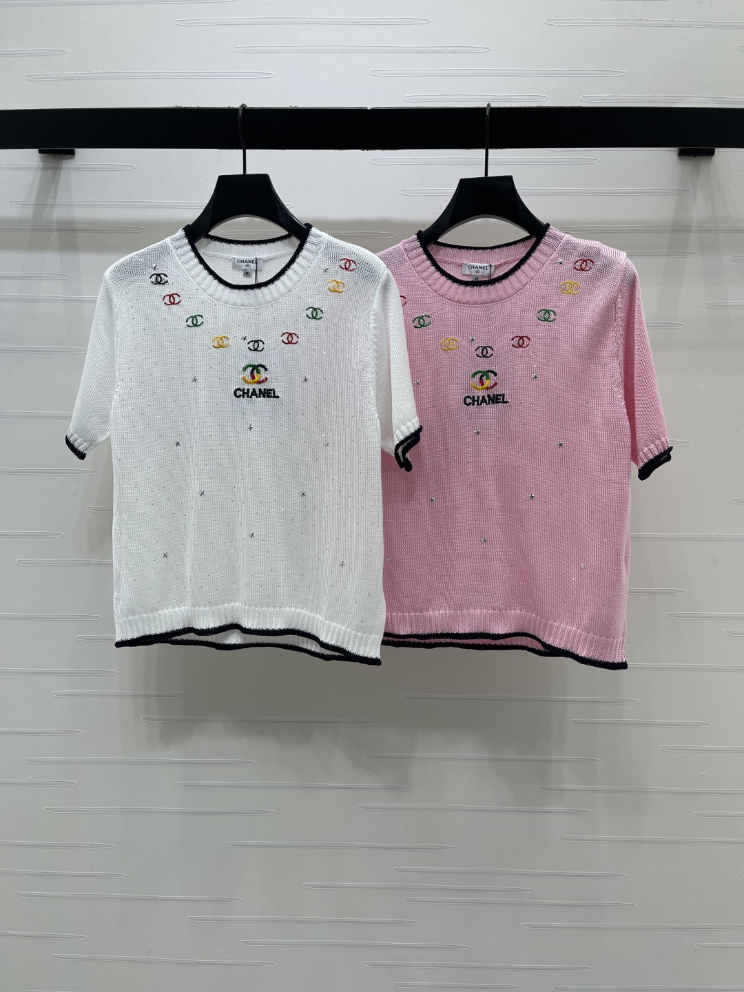 CHANEL シャネル ニット Tシャツ レディース 細針織り ロゴ刺繍 インナー 2色展開
