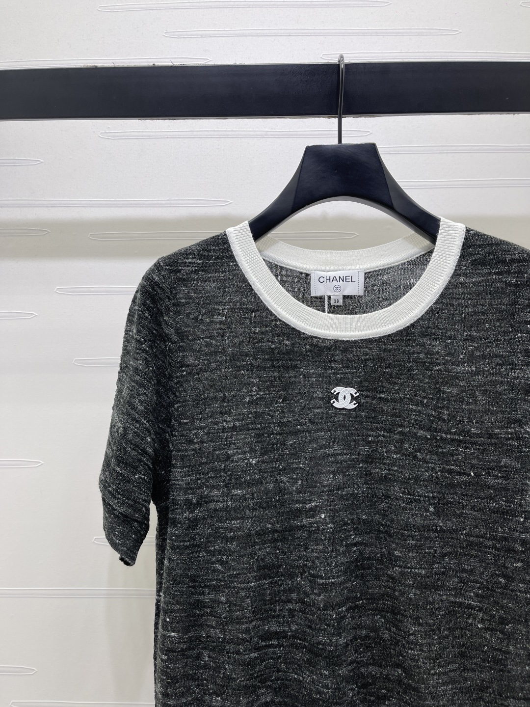 CHANEL シャネル ニット Tシャツ メンズ レディース ロング丈 薄手 軽量 シルエット グレー ブラック - 画像 3