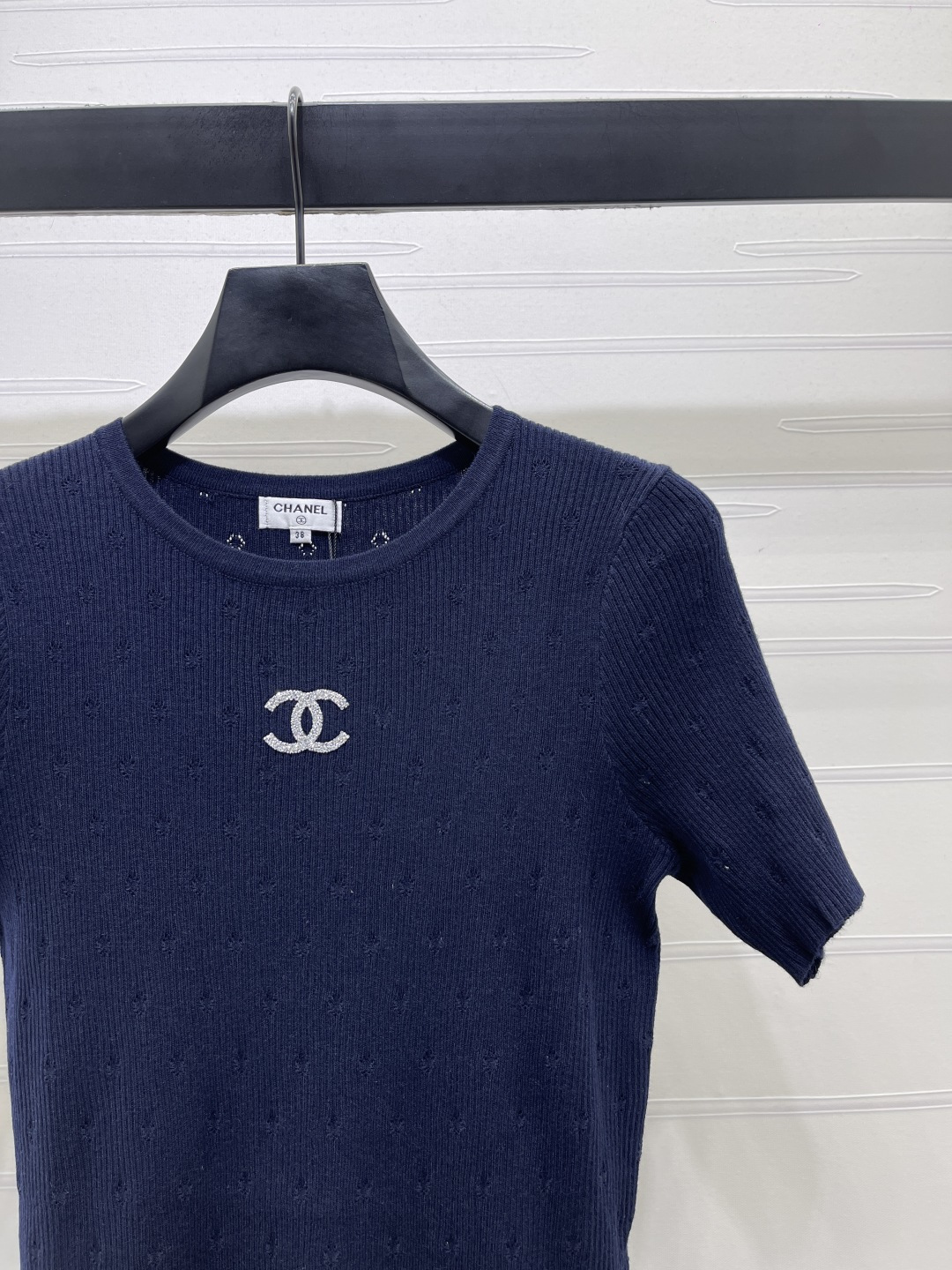 CHANEL シャネル ニット Tシャツ レディース 通気性 伸縮性 ロング丈 ブラック ホワイト - 画像 2