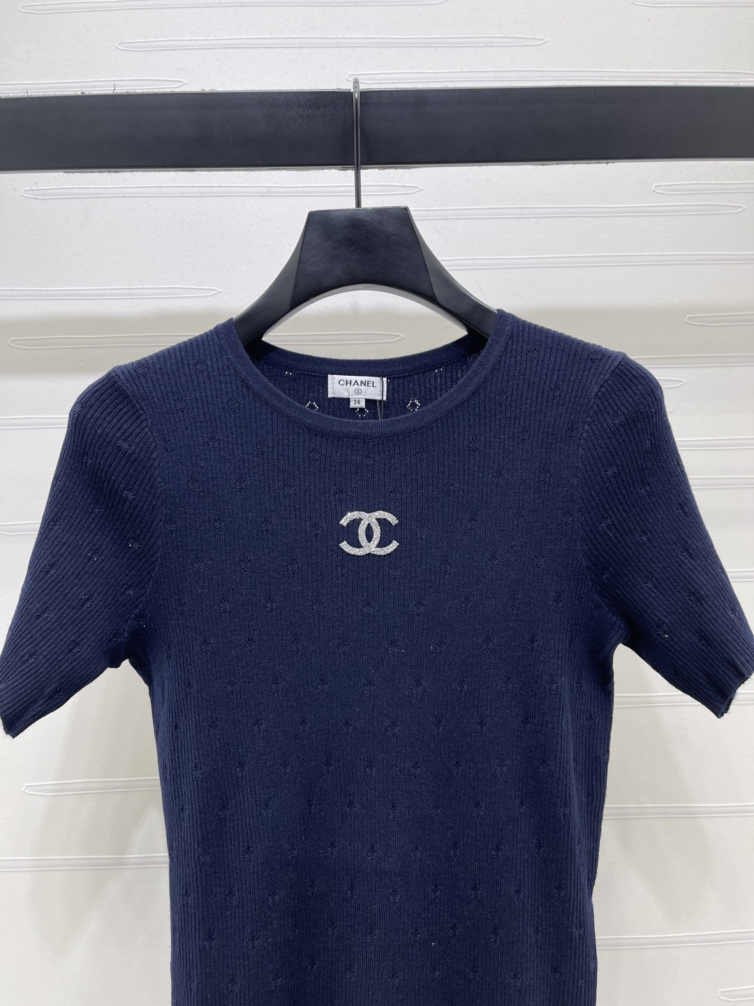 CHANEL シャネル ニット Tシャツ レディース 通気性 伸縮性 ロング丈 ブラック ホワイト - 画像 4