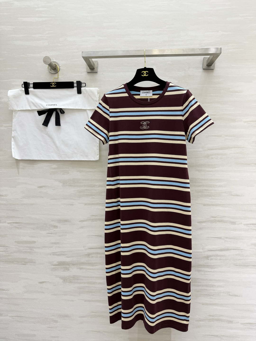 CHANEL シャネル リブストライ프Tシャツワンピース レディース 丸首 H型 ハイネック デザイン ブラウン×ブルー
