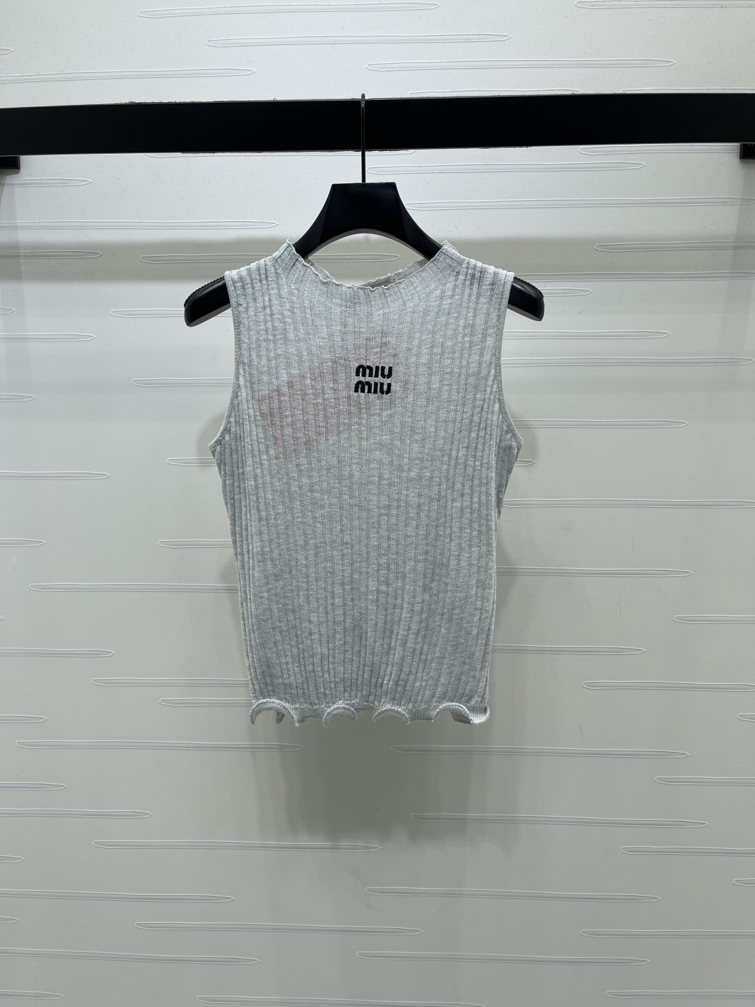 MIU MIU ミウミウ ニット タンクトップ レディース 縦縞 レイヤード ホワイト / グレー 2色展開