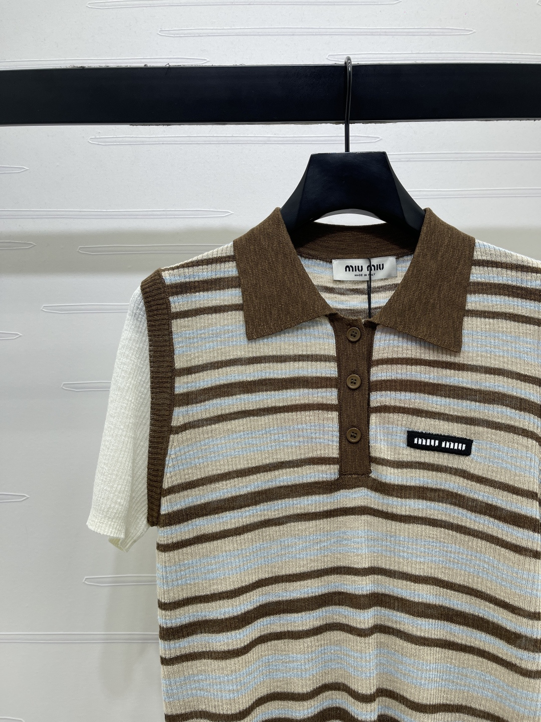 MIU MIU ミウミウ ニット Tシャツ メンズ ポロシャツ 通気性 袖が白い 綿混 ブラウン ホワイト - 画像 3