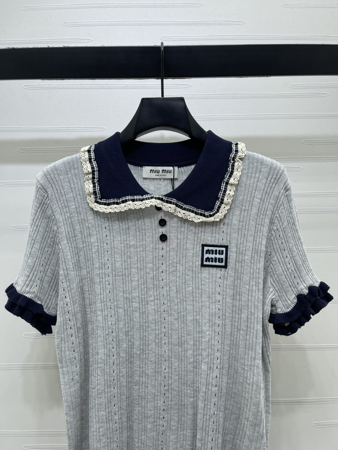 MIU MIU ミウミウ ニット Tシャツ レディース オフホワイト ブルー 2色展開 - 画像 4