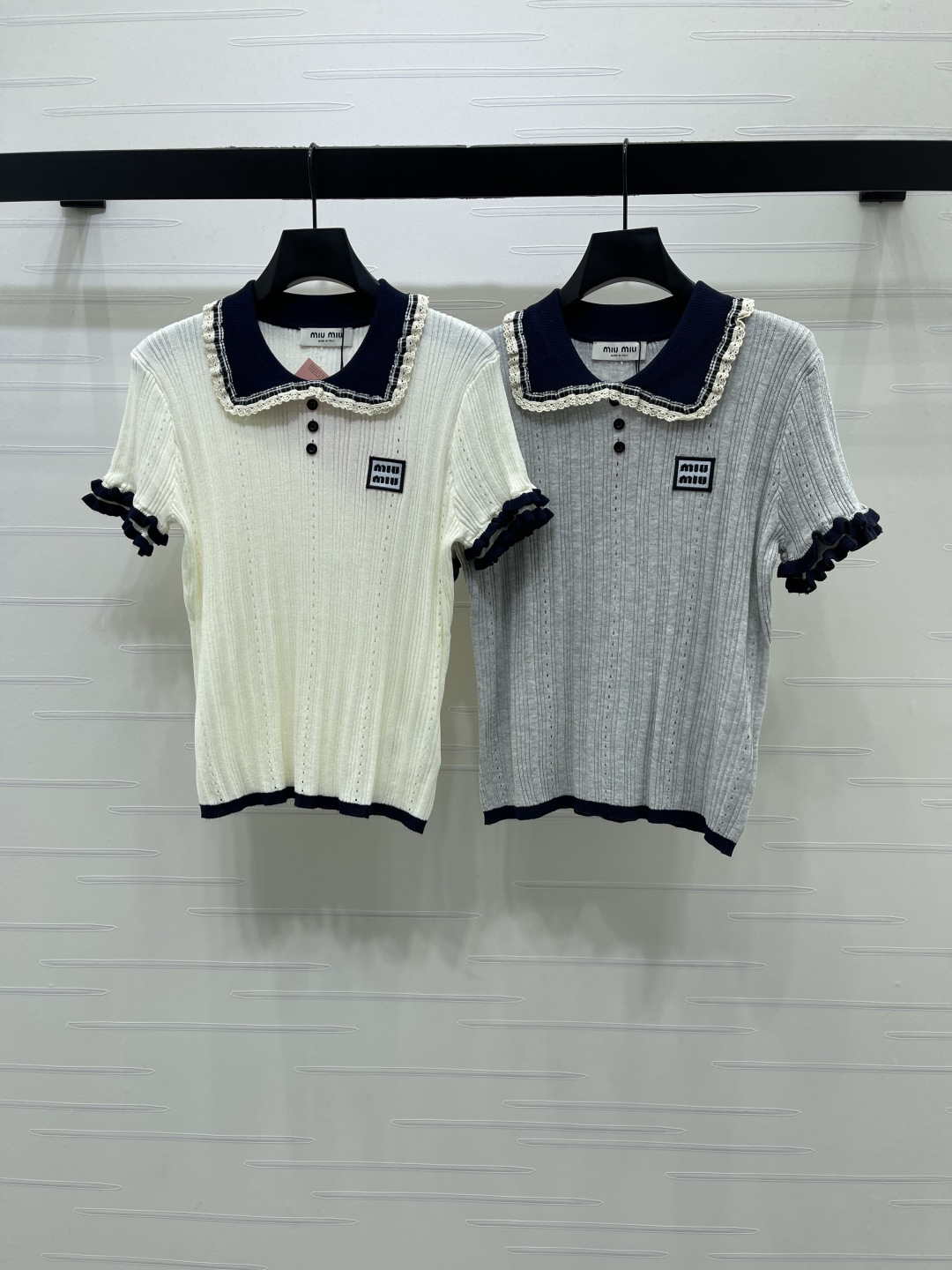 MIU MIU ミウミウ ニット Tシャツ レディース ポロカラ フリル袖 チェック柄 2色展開