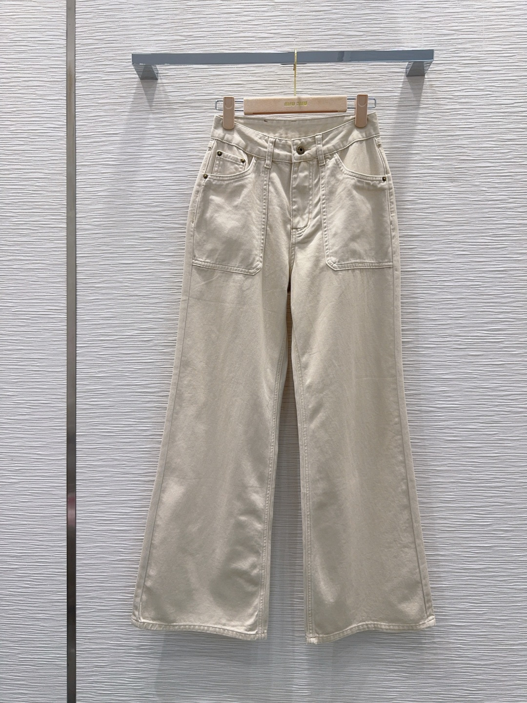 MIU MIU ミウミウ デニムパンツ フレアシルエット 显瘦 ファッション ストレート ベージュ