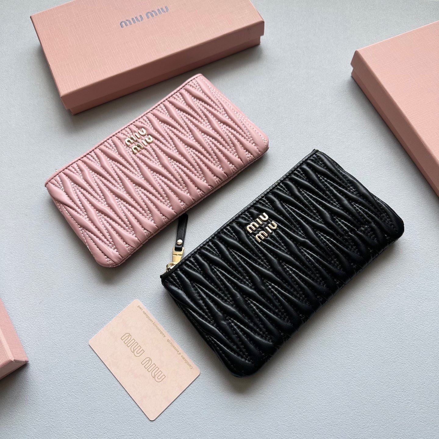 MIU MIU ミュウミュウ コインケース マイクロラージ コンパクト 本革仕様 黒 ピンク 棕 藍 全4色展開 - 画像 3