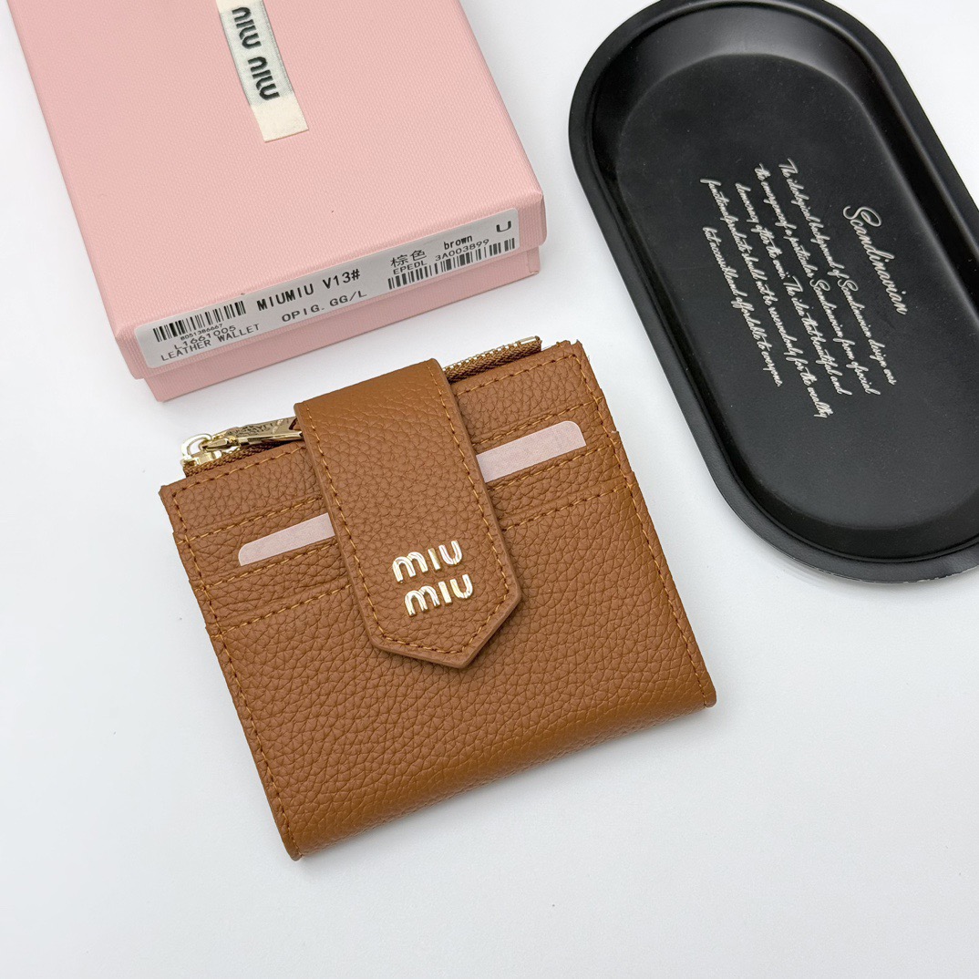 miumiu ミウミウ ミニ財布 黒 棕 11.5*10*3