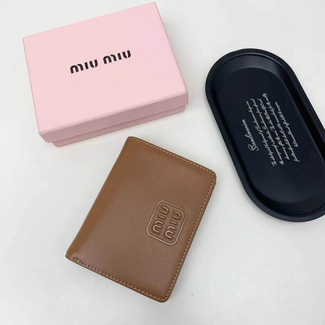 miu miu ミュウミュウ 折り財布 コンパクト メッシュ素材 黒 棕 藍 - 画像 2