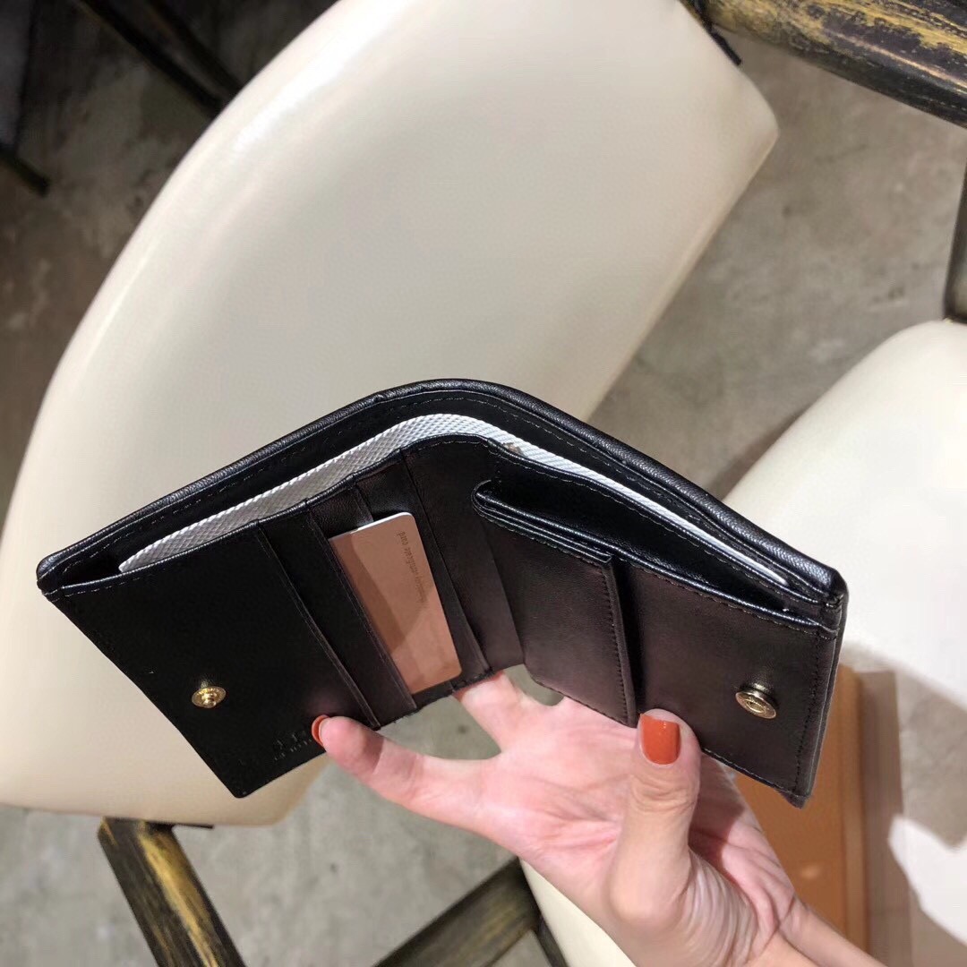 Miu Miu ミウミウ 財布 ミニ 軽量 本革仕様 ミニ財布 ブラック - 画像 6