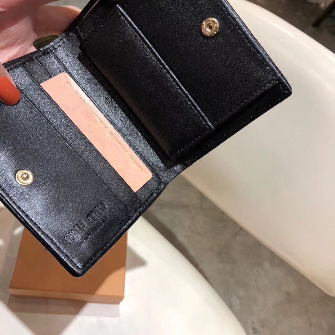 Miu Miu ミウミウ 財布 ミニ 軽量 本革仕様 ミニ財布 ブラック - 画像 7