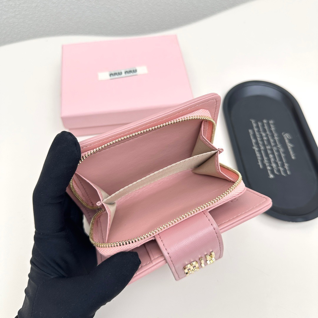 Miu Miu ミウミウ 折り財布 高級レザー カードケース ファスナー ピンク - 画像 9
