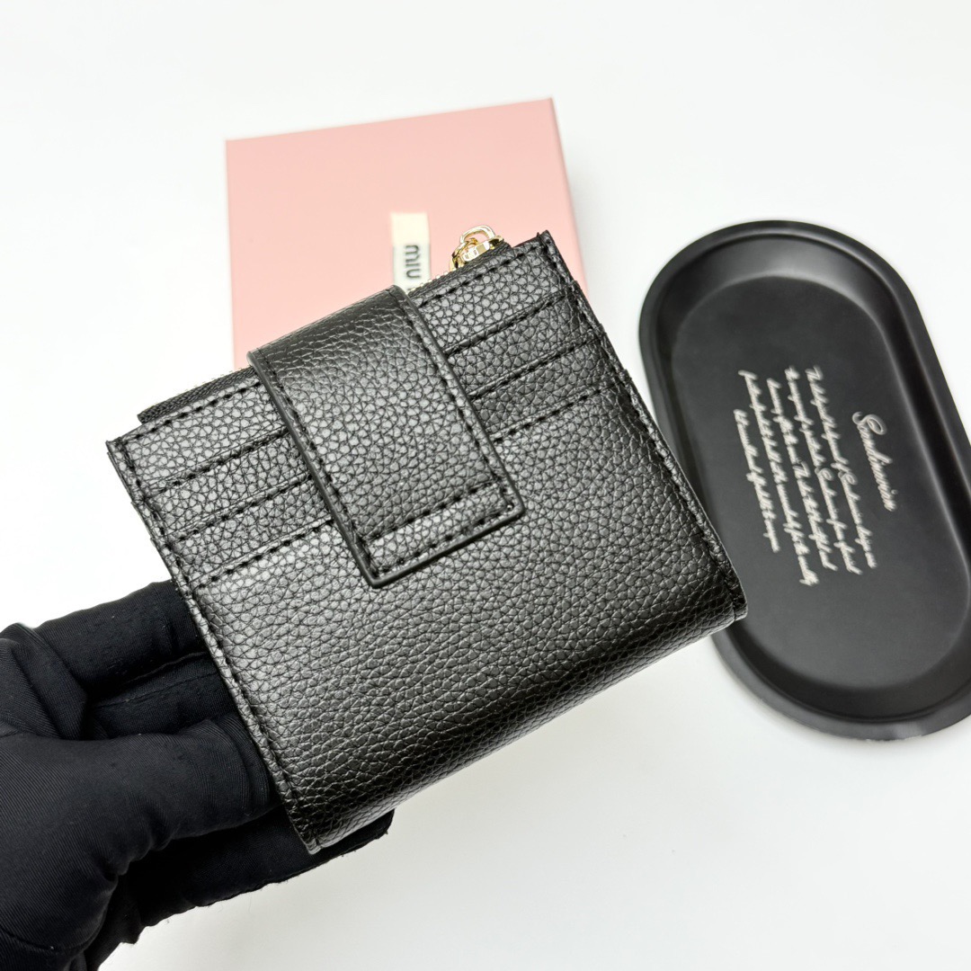 MIUMIU ミュウミュウ ウォレット ミニ財布 黒 - 画像 4
