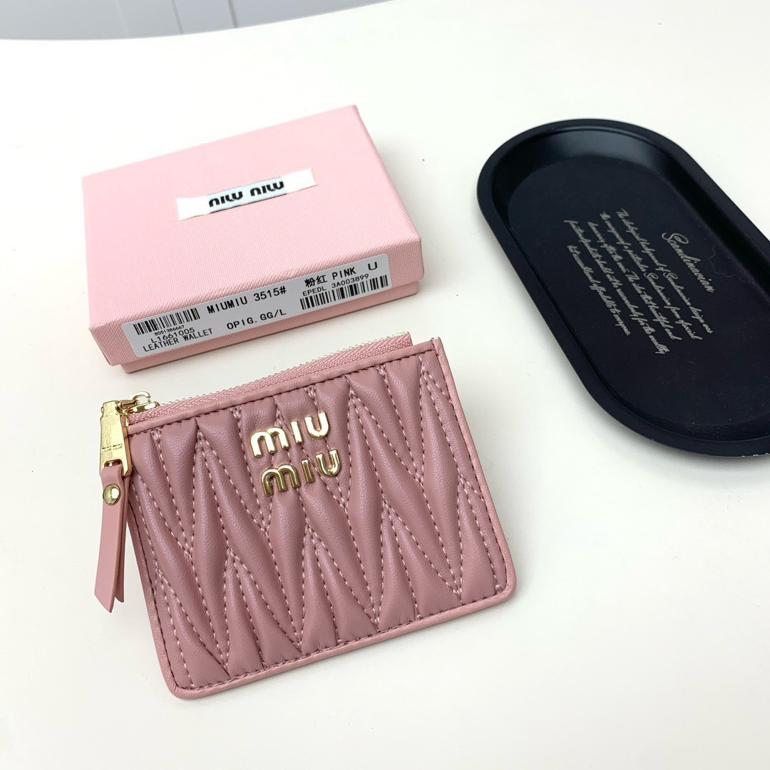 Miu Miu ミウミウ キーポーチ ミニ財布 ミニウォレット ピンク