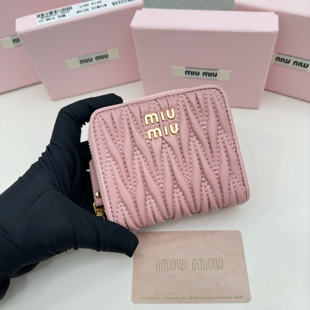 Miu Miu ミウミウ ウエストポーチ ミニ財布 黒 ピンク ブルー 全3色 - 画像 4