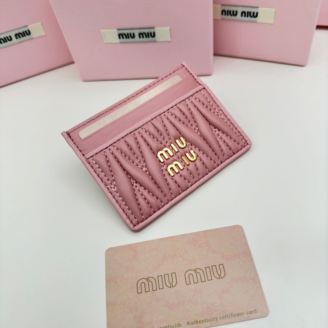 Miu Miu ミュウミュ 本革 カードケース ファインレザー マイクロカードホルダー ピンク - 画像 2