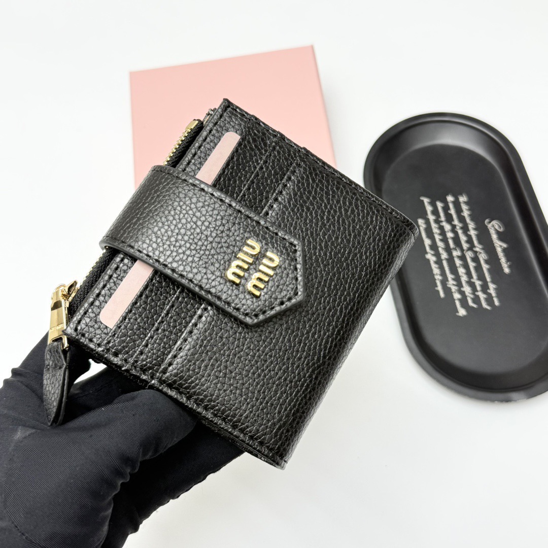 MIUMIU ミュウミュウ レザーポーチ 小銭入れ 黒 - 画像 3