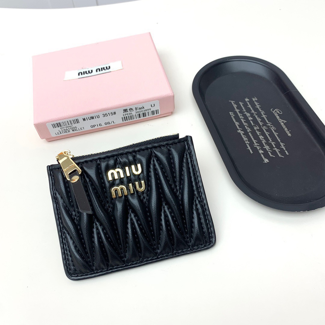MIU MIU ミウミウ カードケース ミニ財布 黒 本革仕様 11.5x10x3 - 画像 2