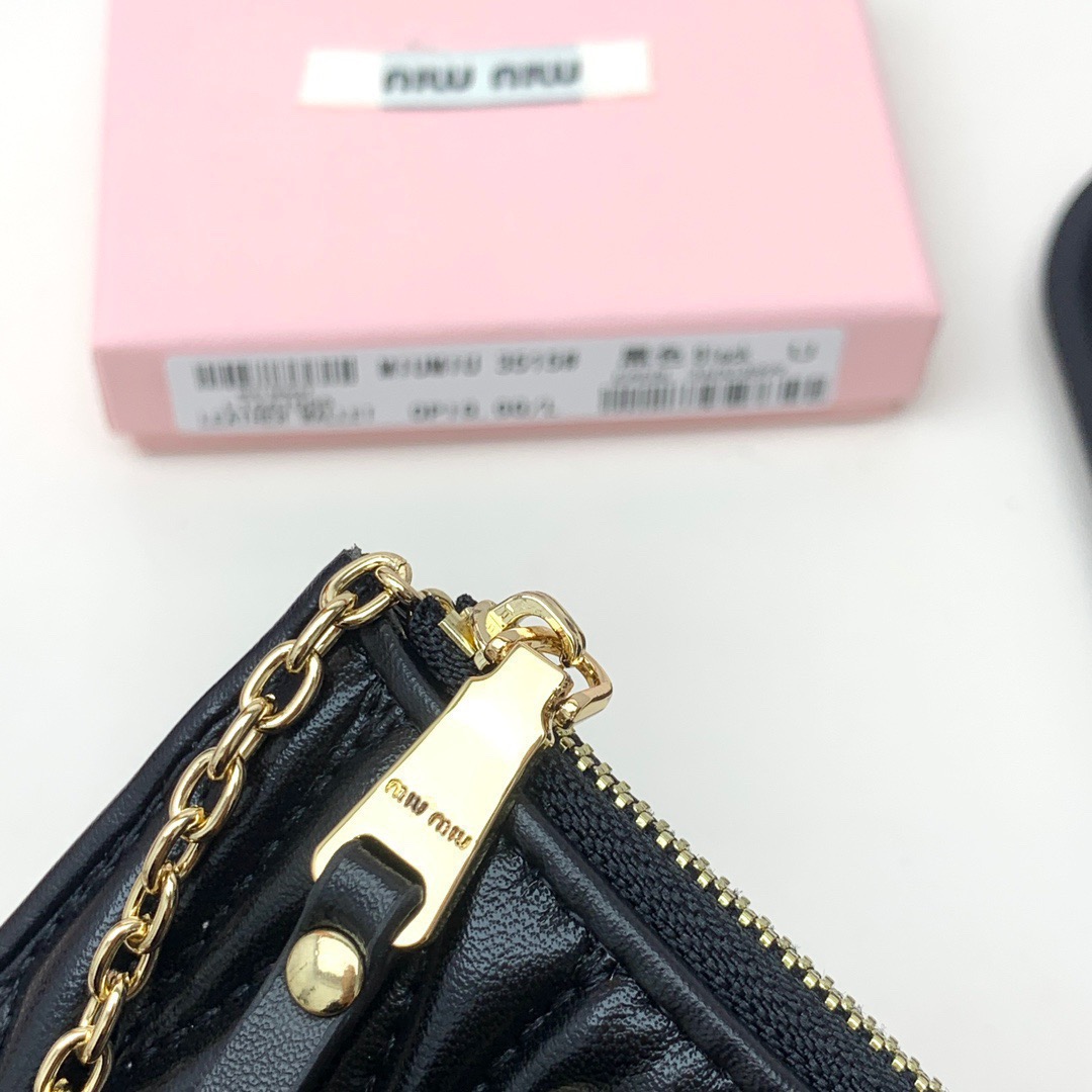 MIU MIU ミウミウ カードケース ミニ財布 黒 本革仕様 11.5x10x3 - 画像 7