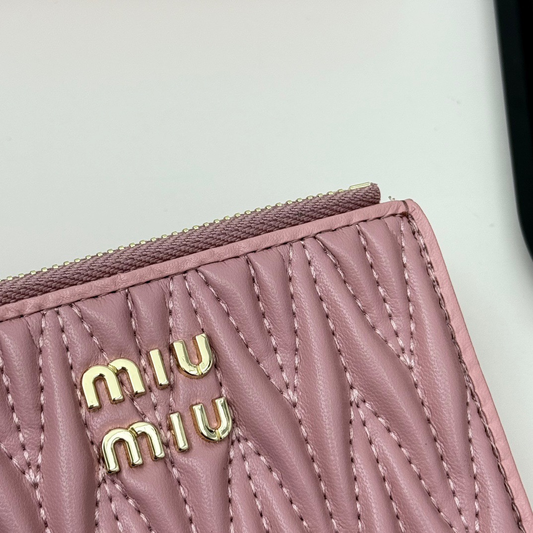 MIU MIU ミウミウ ウェーブ型リボンジッパー財布 ピンク - 画像 5