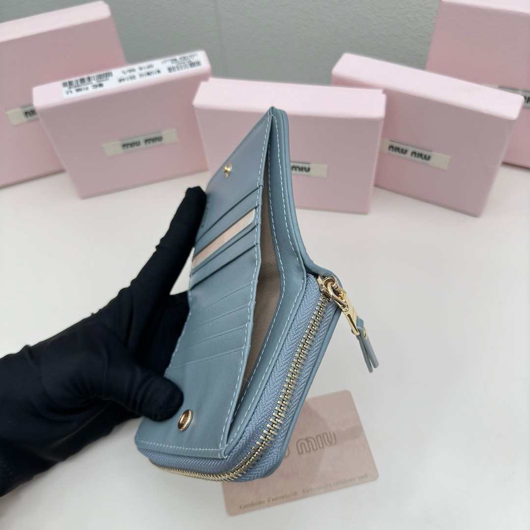 Miu Miu ミウミウ ミニ財布 レザー ラメ ファスナー ブルー - 画像 7